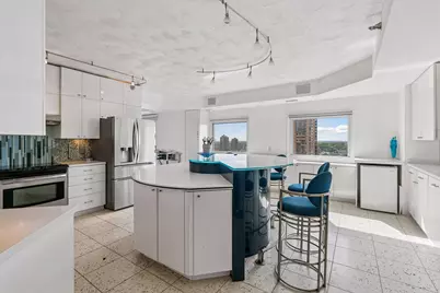 1225 Lasalle Avenue #2307, Minneapolis, MN 55403 - Photo 1