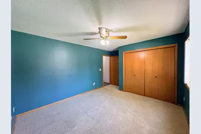 607 Deschepper Street, Marshall, MN 56258 - Photo 17