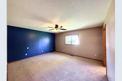 607 Deschepper Street, Marshall, MN 56258 - Photo 11