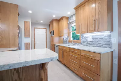 505 Maple Lane, Moorhead, MN 56560 - Photo 9