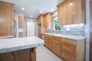 505 Maple Ln, Moorhead, MN 56560 - Photo 9