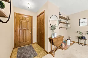 1911 18th St S, Moorhead, MN 56560 - Photo 5