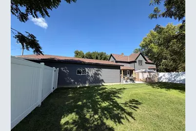 104, 106 S Park Street, Hendricks, MN 56136 - Photo 7