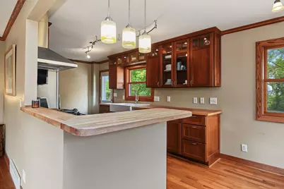 31 Belvidere Street E, Saint Paul, MN 55107 - Photo 11