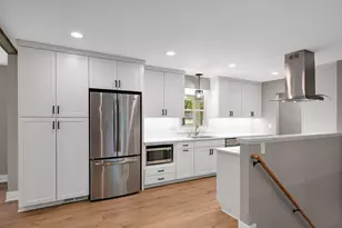 342 Kenmar Cir, Minnetonka, MN 55305 - Photo 7