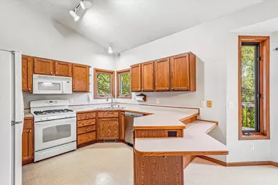 13025 Forest Glen Drive, Burnsville, MN 55337 - Photo 9