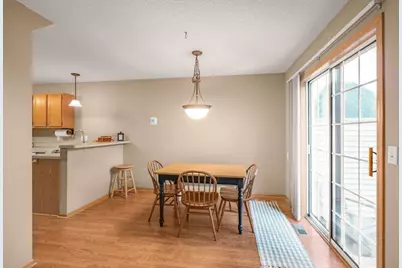 1056 Lovell Avenue W, Roseville, MN 55113 - Photo 11