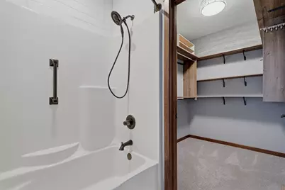 8917 Parkview Circle, Chisago City, MN 55013 - Photo 21