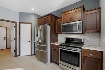 8917 Parkview Circle, Chisago City, MN 55013 - Photo 11