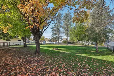 318 S Meridian Street, Belle Plaine, MN 56011 - Photo 33