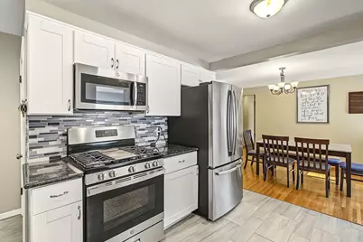 410 Thompson Avenue E, West Saint Paul, MN 55118 - Photo 11