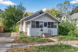 1095 Humboldt Ave, West Saint Paul, MN 55118 - Photo 1