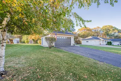 2411 Kenora Parkway, Eau Claire, WI 54703 - Photo 35
