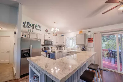 2411 Kenora Parkway, Eau Claire, WI 54703 - Photo 7