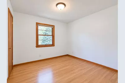 21 Farrell Street N, Maplewood, MN 55119 - Photo 5