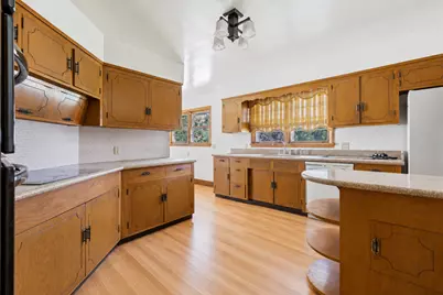 54 Hilltop Lane, Saint Paul, MN 55116 - Photo 5