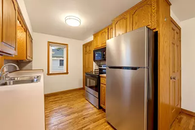 615 Elm Street NE, Hutchinson, MN 55350 - Photo 9