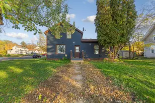 127 N 2nd St, Le Sueur, MN 56058 - Photo 1