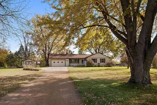 608 E 2nd St, Waconia, MN 55387 - Photo 1