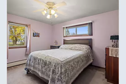 608 E 2nd Street, Waconia, MN 55387 - Photo 9