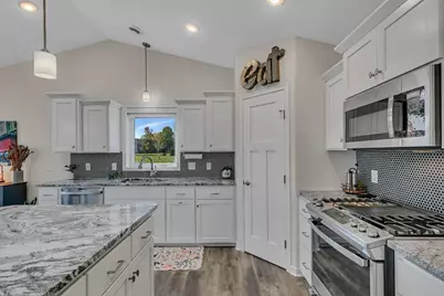 1636 Hurst Castle Road, Saint Cloud, MN 56303 - Photo 15