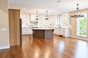 9829 Canopy Tr, Eden Prairie, MN 55347 - Photo 5