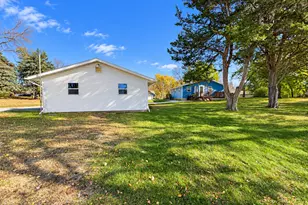 110 Pine St NW, New London, MN 56273 - Photo 29