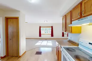 110 Pine St NW, New London, MN 56273 - Photo 15