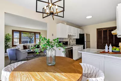 6750 Gretchen Court N, Oakdale, MN 55128 - Photo 7