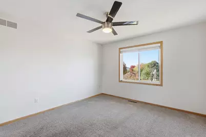 9915 Chestnut Avenue N, Brooklyn Park, MN 55443 - Photo 21
