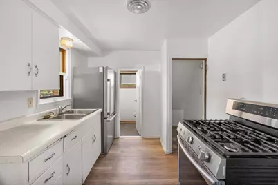 112 Lawson Avenue E, Saint Paul, MN 55117 - Photo 3