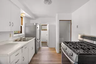 112 Lawson Ave E, Saint Paul, MN 55117 - Photo 3