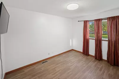 6517 Edgewood Avenue N, Brooklyn Park, MN 55428 - Photo 17