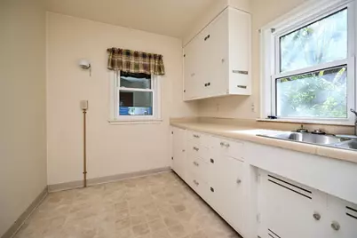 807 W Mark Street, Winona, MN 55987 - Photo 3
