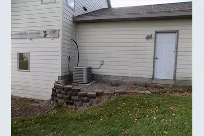 559 E 11th Street, Gibbon, MN 55335 - Photo 9