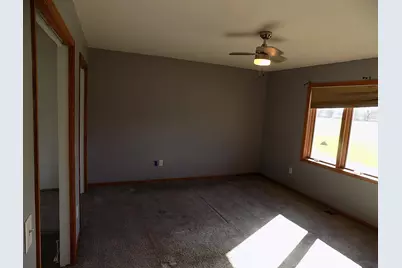 559 E 11th Street, Gibbon, MN 55335 - Photo 23