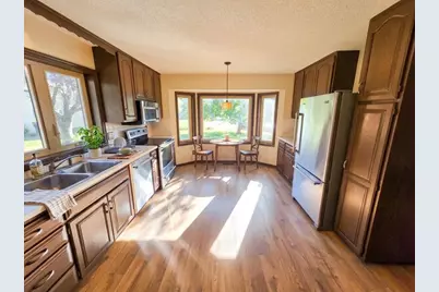 1814 Twin Circle Drive, Mendota Heights, MN 55118 - Photo 3