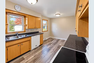 445 Northwoods Avenue NE, Hutchinson, MN 55350 - Photo 5