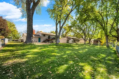 7501 James Avenue N, Brooklyn Park, MN 55444 - Photo 23
