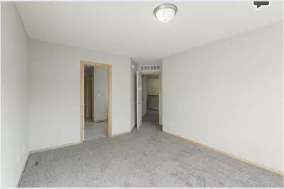 3033 Chamberlin Street N #7, Maplewood, MN 55109 - Photo 17