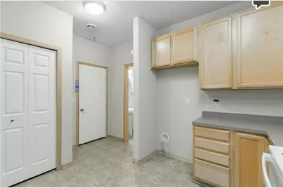 3033 Chamberlin Street N #7, Maplewood, MN 55109 - Photo 11