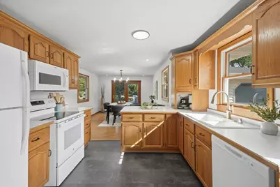 614 N Pearl Street, River Falls, WI 54022 - Photo 5