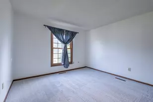 1921 Greenfield Ln SW, Rochester, MN 55902 - Photo 9