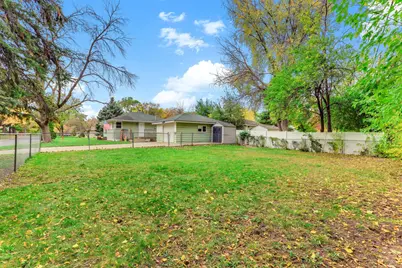 5000 Zenith Avenue N, Brooklyn Center, MN 55429 - Photo 37