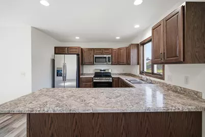 439 11th Street SE, Waseca, MN 56093 - Photo 5