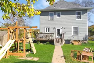 204 Fremont St S, Lake Benton, MN 56149 - Photo 5