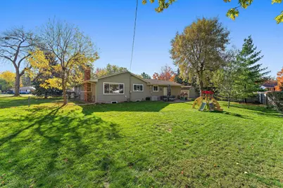 11209 Carver Court, Burnsville, MN 55337 - Photo 3