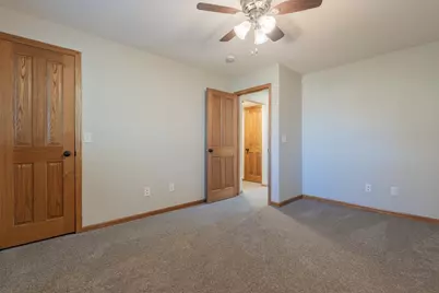 915 8th Avenue NW, Hutchinson, MN 55350 - Photo 27