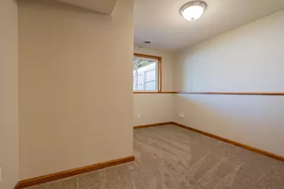 915 8th Avenue NW, Hutchinson, MN 55350 - Photo 11