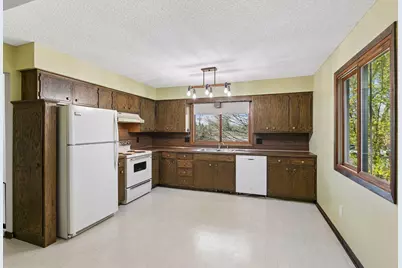 2904 Louisiana Avenue N, Crystal, MN 55427 - Photo 31